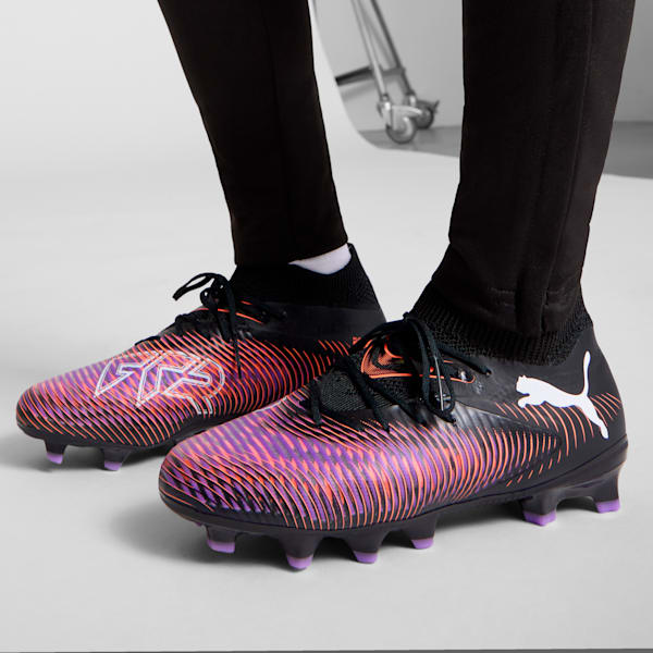 Chaussures de soccer à crampons pour terrain ferme/terrain artificiel FUTURE 8 PRO Enfant et adolescent, PUMA Black-PUMA White-Glowing Red, extralarge